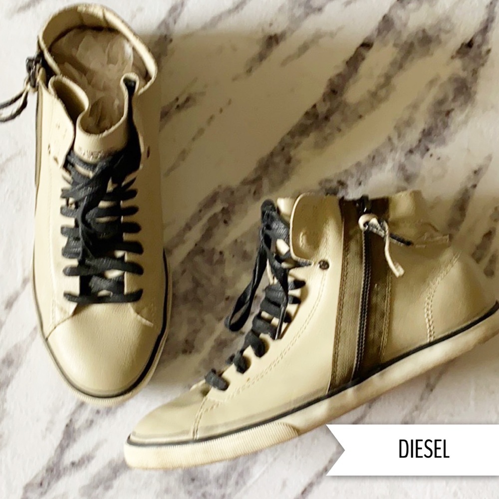 Diesel cream w/ army green accent zipper sneakers